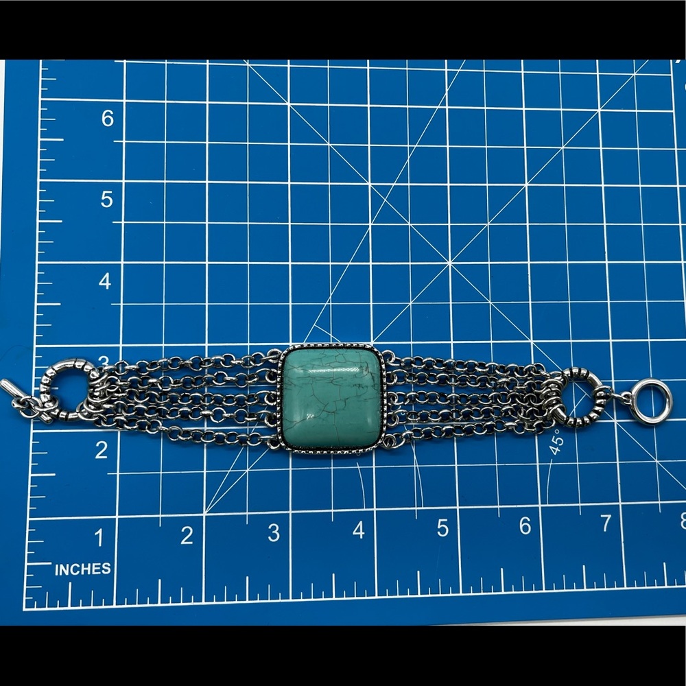 Faux turquoise silver tone vintage toggle Bracelet - Picture 7 of 7